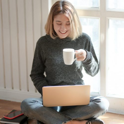 woman taking free online course